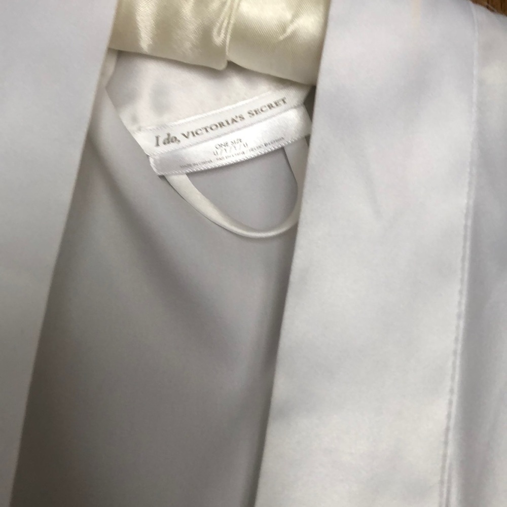 Bride Robe - Picture 3 of 5